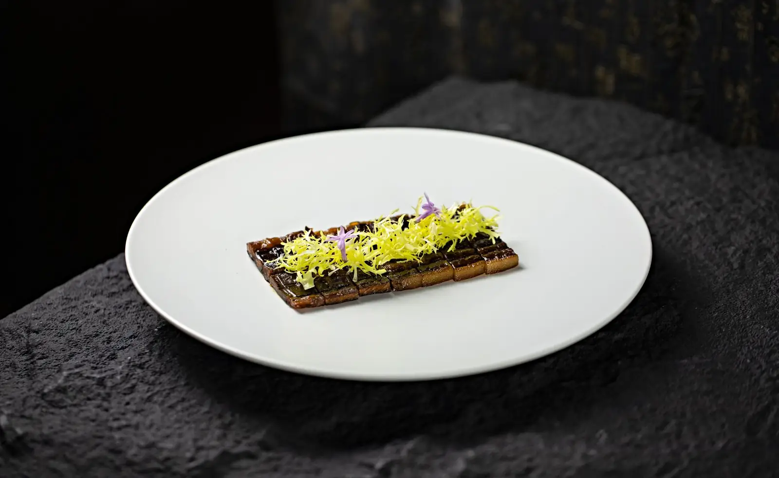 Fine dining at NorvellianroyalHaven